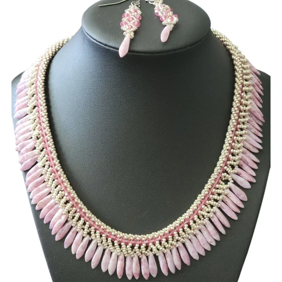 Artisan Handmade Elegant Pink & Silver Seed Bead Necklace & Earring Set - Picture 5 of 11